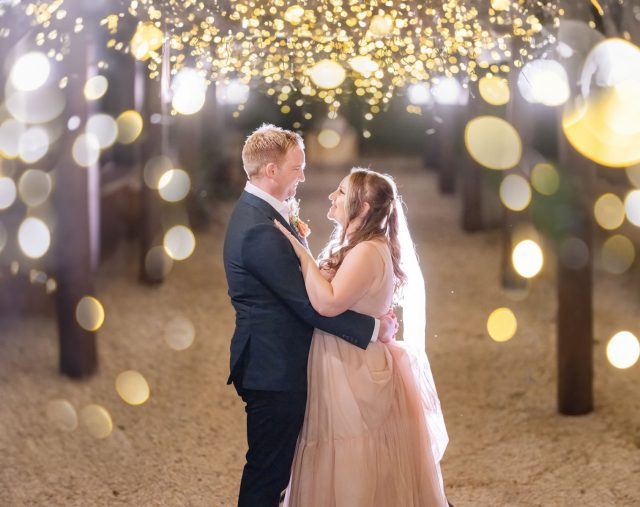 The Pros and Cons of Daytime vs. Nighttime Weddings: Which is Right for You?